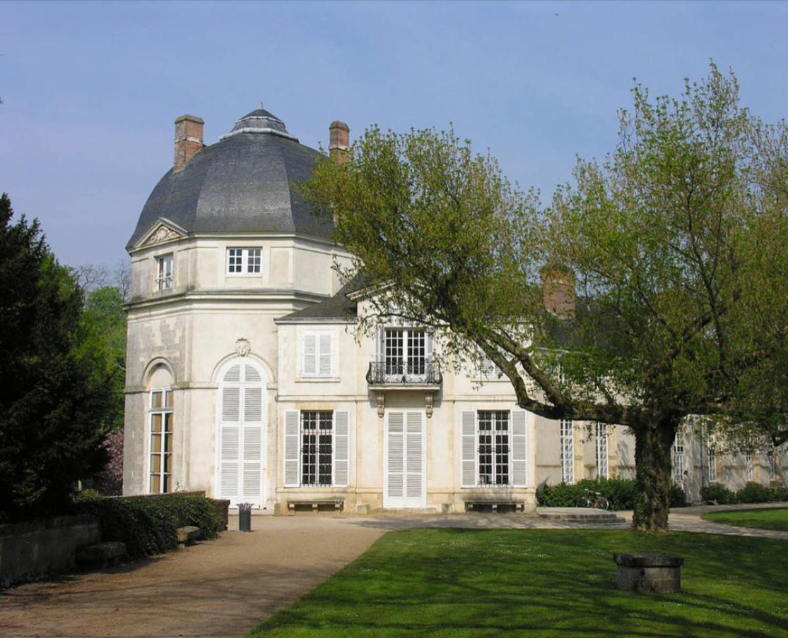 *** Domaine Des Noyers - Proche Centre Ville Châteauneuf-sur-Loire Exteriör bild